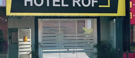 Fachada de la propiedad