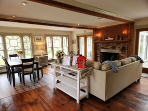 Interior - Acadia Lobsterman's Coastal Farmhouse (Lamoine)