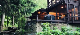 Secluded Riverfront Getaway