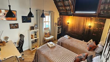 1 soverom, strykejern/-brett, internettilgang og sengetøy