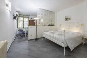 1 bedroom, desk, iron/ironing board, WiFi - Reginaldo Studio By MMega (Firenze)