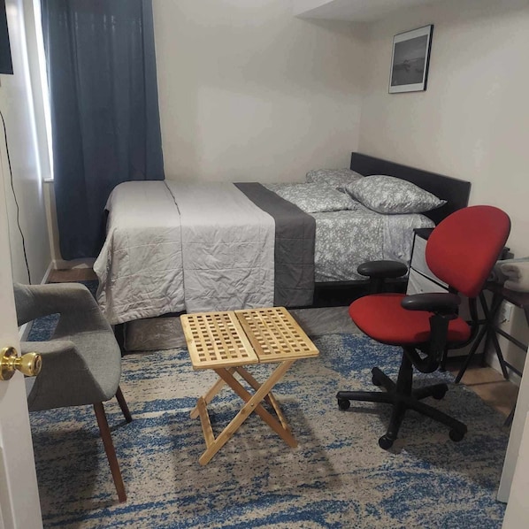 Deluxe Double Room | Iron/ironing board, free WiFi
