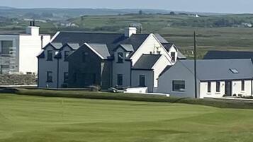 House | Golf