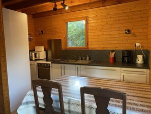 Private kitchen - 187 - Ideal chalet for 10 people in Maubuisson (MAUBUISSON)