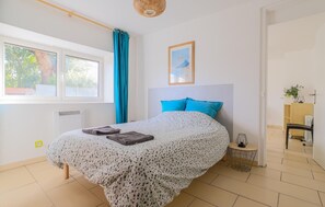 4 chambres, fer et planche à repasser, lit parapluie, Wi-Fi gratuit