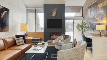 House (3 Bedrooms) | Front of property