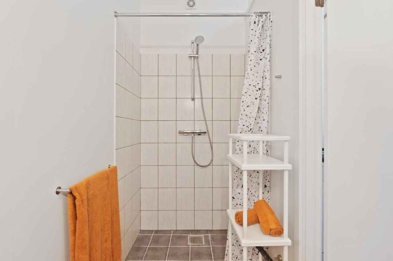 Hårtørrer, håndklæder, Sæbe, Toiletpapir