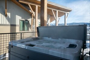 屋外スパ浴槽