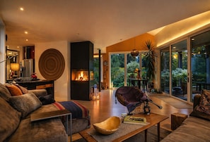 Unclassified image, 3 of 27, button - Modern Glass House Near Hunter & Woodstock Fireplace, Views, Pet-Friendly (Elka Park)