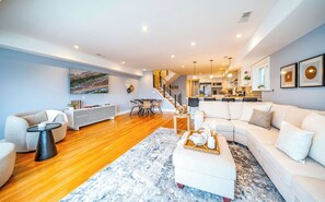 تلفزيون ذكي، كُتُب