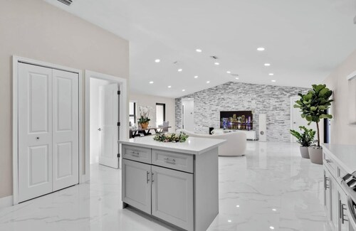 Welcome to FORGET~ME~NOT VILLA , a sanctuary to unwind in a heated pool.