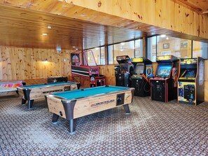 Spielezimmer