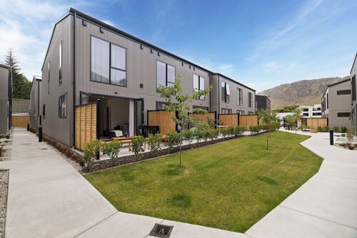 The Coronet Adventure Villa | Three Bedroom