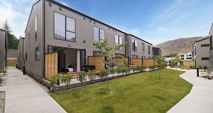 The Coronet Adventure Villa | Three Bedroom