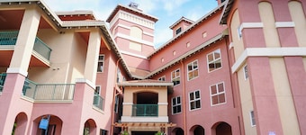 Comforts of Home! Studio With Full Kitchen - 210A