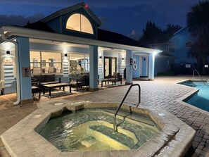 Piscine extérieure, piscine chauffée