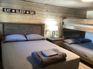 3 Schlafzimmer, Bügeleisen/Bügelbrett, Reisekinderbett, kostenloses WLAN