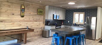 Village at Camelback UPPER LEVEL ski on / off block