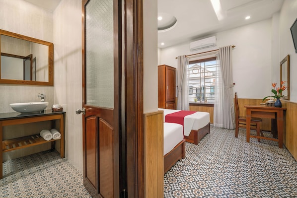 Superior Double Room, City View