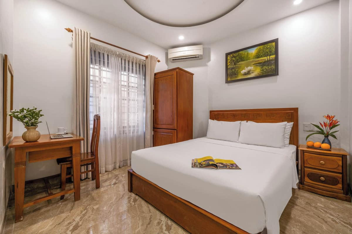 Superior Double Room, City View