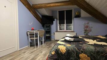 Internet, bed sheets