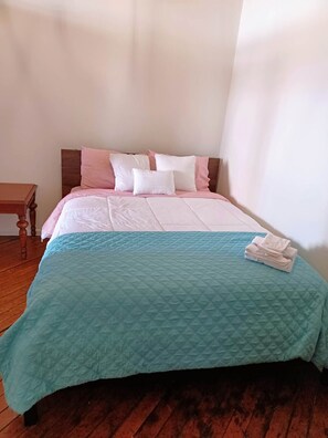 1 bedroom, desk, iron/ironing board, free WiFi