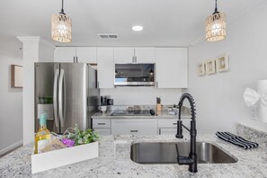 Fridge, microwave, oven, stovetop - #2 Dreamscapes Oceanfront Oasis, North Myrtle Beach, Sea Pointe (North Myrtle Beach)