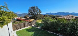 Property grounds - Mini villa T3 air-conditioned, sea view, cosy & modern (Olmeto)