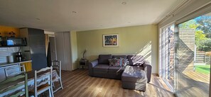 TV - Mini villa T3 air-conditioned, sea view, cosy & modern (Olmeto)