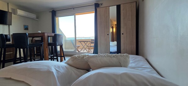 1 bedroom, free WiFi, bed sheets