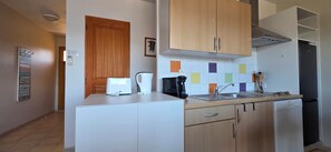 Fridge, microwave, oven, stovetop - T2 Alba Rossa N°141 Comfort, Incredible Sea View (Serra-di-Ferro)