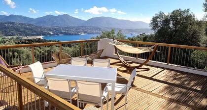 Super idyllic & antique villa with breathtaking sea view