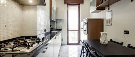 Four, lave-vaisselle