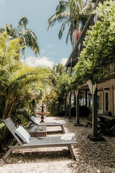 The Glenelg Whole Residence (8 persons)