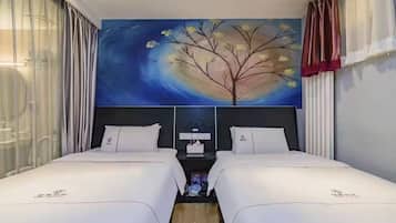 Basic Double Room | Free minibar, free WiFi, bed sheets