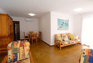 Apartment | Living room - Apartment in L'escala Near Sand Beach (L'Escala)