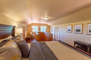 3 habitaciones, escritorio, tabla de planchar con plancha y wifi gratis