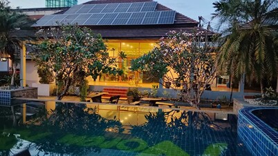 Iyara Boty Resort