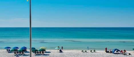 Beach nearby, sun-loungers, beach towels