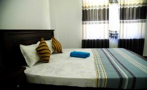 Double Room, Garden View | Soundproofing, free WiFi - One 8 Mirissa (Matara)
