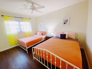 3 bedrooms, desk, iron/ironing board, free WiFi