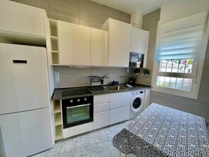 Fridge, microwave, oven, coffee/tea maker