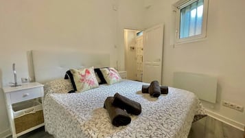 2 bedrooms, iron/ironing board, travel crib, free WiFi