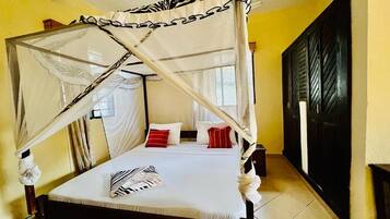 5 bedrooms, WiFi, bed sheets, wheelchair access