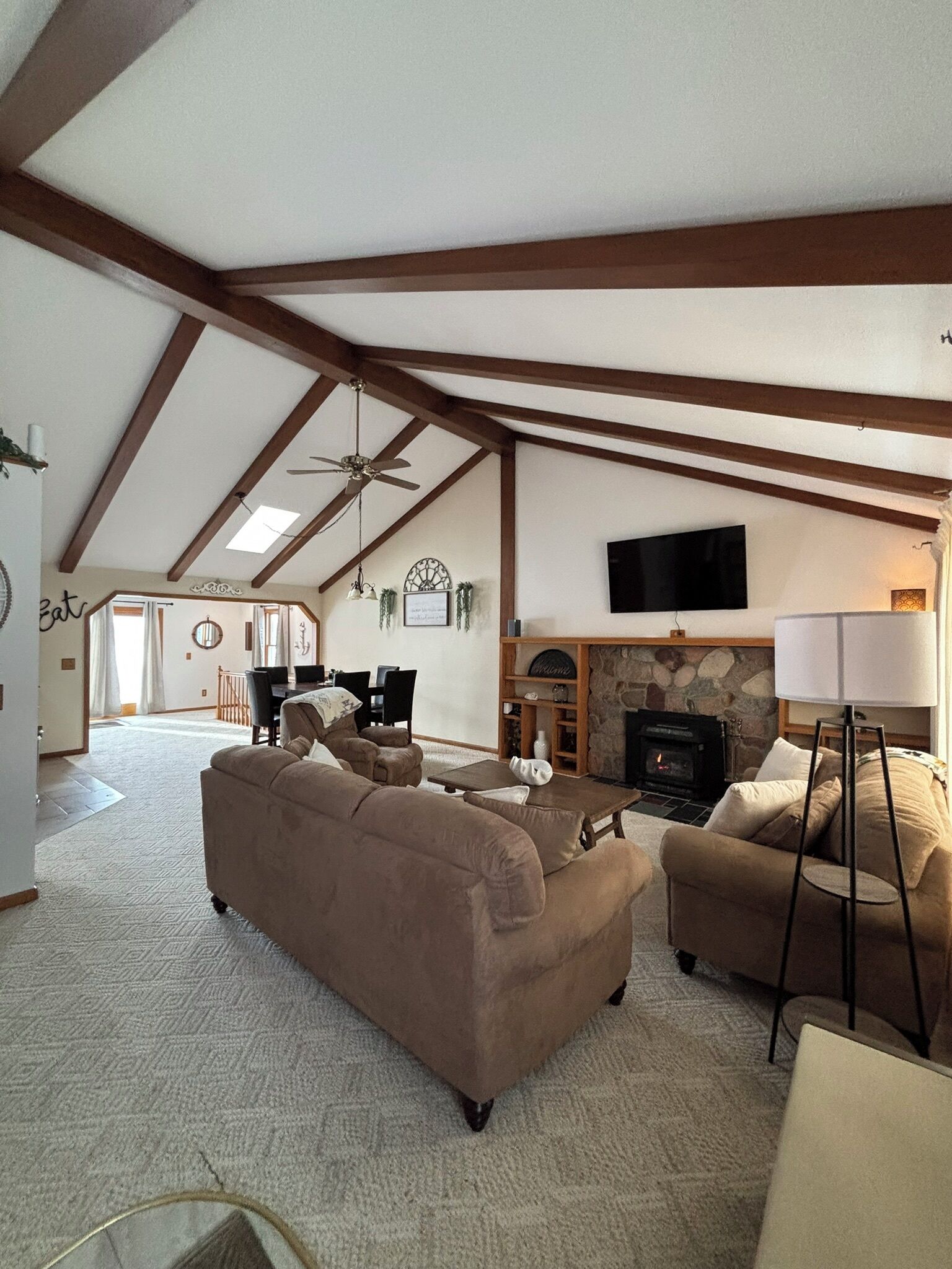 TV connectée, cheminée