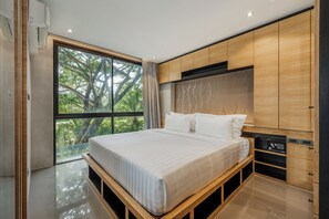 Deluxe Condo, Balcony | 1 bedroom, iron/ironing board, free WiFi
