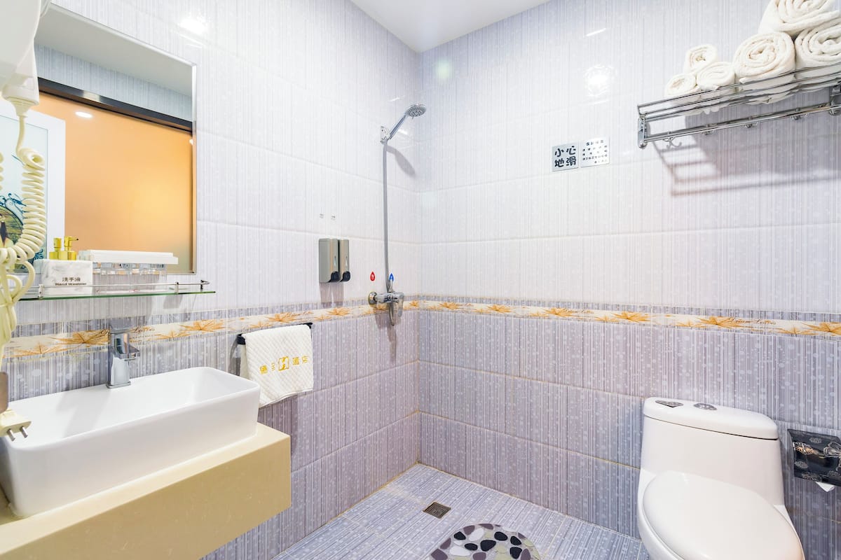 Business Twin Room | Bathroom