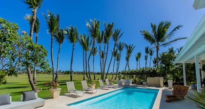 Luxury Villa Paradiso in Tortuga Bay with GOLF view, CHEF and housekeeping incl.