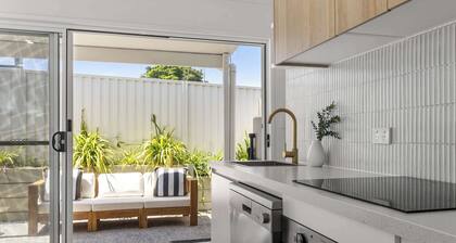 3-Bed Coastal Escape with Horses & Beach Walk