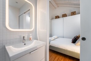 1 bedroom, iron/ironing board, internet, bed sheets - GuestReady - Enchanting stay in Porto (Porto)